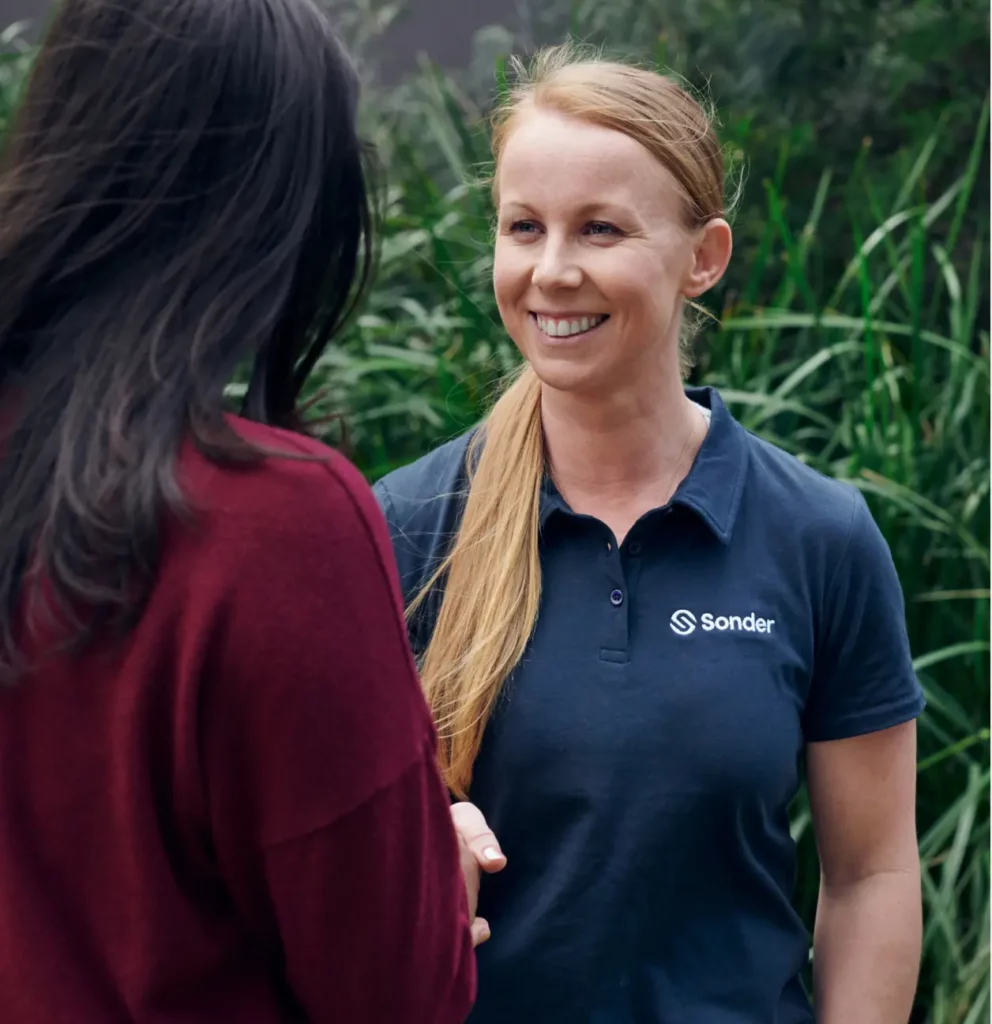 Sonder responder helping a member